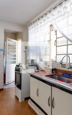 Casa à venda com 66m², 2 quartos e sem vaga Casa à venda com 66m², 2 quartos e sem vagaCozinha