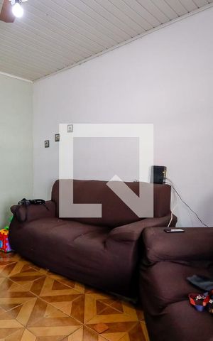 Casa à venda com 66m², 2 quartos e sem vaga Casa à venda com 66m², 2 quartos e sem vagaSala