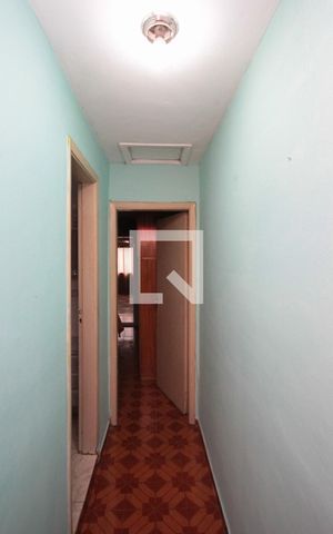 Casa à venda com 162m², 3 quartos e 2 vagas Casa à venda com 162m², 3 quartos e 2 vagasCorredor
