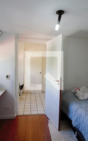 Apartamento à venda com 260m², 3 quartos e 4 vagas Apartamento à venda com 260m², 3 quartos e 4 vagasQuarto de Serviço