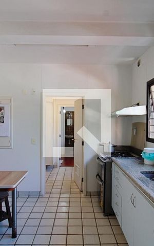 Apartamento à venda com 260m², 3 quartos e 4 vagas Apartamento à venda com 260m², 3 quartos e 4 vagasCozinha