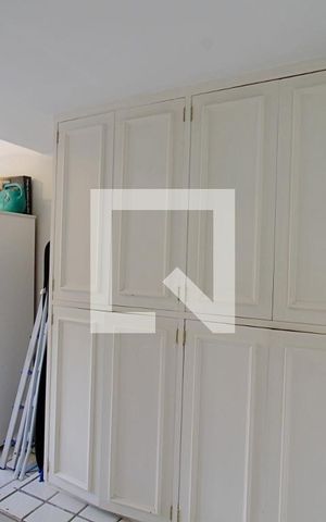 Apartamento à venda com 260m², 3 quartos e 4 vagas Apartamento à venda com 260m², 3 quartos e 4 vagasÁrea de Serviço