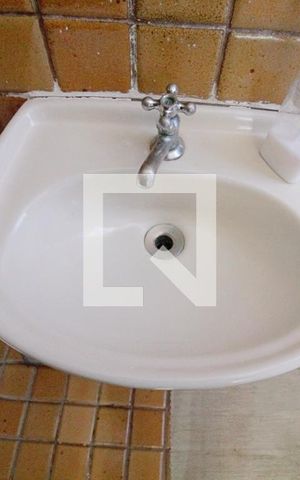 Apartamento à venda com 260m², 3 quartos e 4 vagas Apartamento à venda com 260m², 3 quartos e 4 vagasBanheiro de serviço