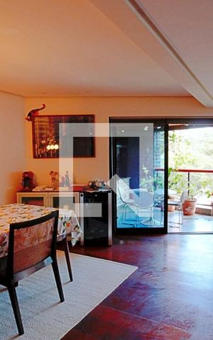 Apartamento à venda com 260m², 3 quartos e 4 vagas Apartamento à venda com 260m², 3 quartos e 4 vagasSala de Jantar