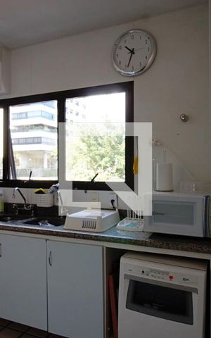 Apartamento à venda com 260m², 3 quartos e 4 vagas Apartamento à venda com 260m², 3 quartos e 4 vagasCozinha