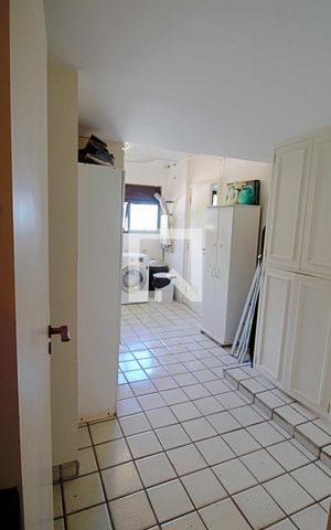 Apartamento à venda com 260m², 3 quartos e 4 vagas Apartamento à venda com 260m², 3 quartos e 4 vagasÁrea de Serviço