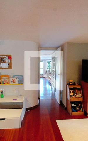 Apartamento à venda com 260m², 3 quartos e 4 vagas Apartamento à venda com 260m², 3 quartos e 4 vagasSala de TV