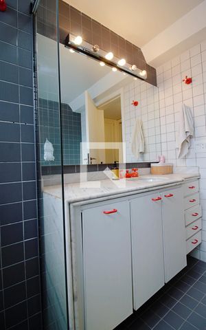 Apartamento à venda com 260m², 3 quartos e 4 vagas Apartamento à venda com 260m², 3 quartos e 4 vagasBanheiro da Suíte 1
