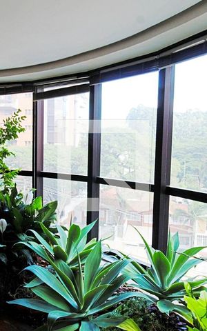 Apartamento à venda com 260m², 3 quartos e 4 vagas Apartamento à venda com 260m², 3 quartos e 4 vagasVista da Sala