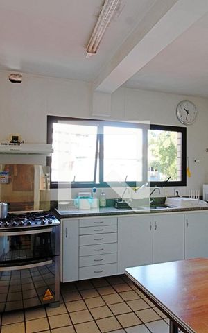 Apartamento à venda com 260m², 3 quartos e 4 vagas Apartamento à venda com 260m², 3 quartos e 4 vagasCozinha