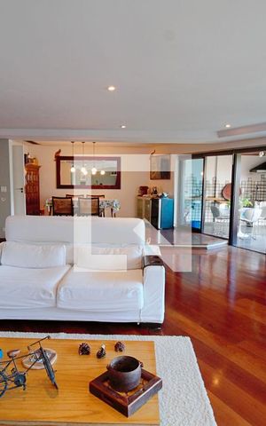Apartamento à venda com 260m², 3 quartos e 4 vagas Apartamento à venda com 260m², 3 quartos e 4 vagasSala