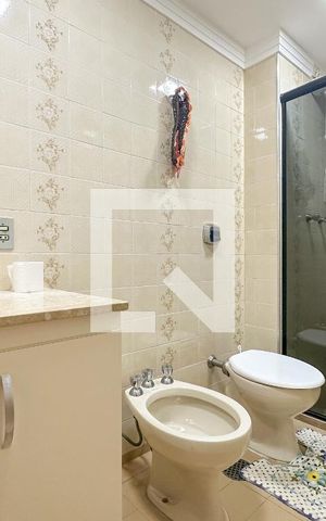 Apartamento para alugar com 110m², 3 quartos e 2 vagas Apartamento para alugar com 110m², 3 quartos e 2 vagasBanheiro 2