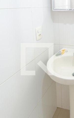 Apartamento para alugar com 40m², 2 quartos e 1 vaga Apartamento para alugar com 40m², 2 quartos e 1 vagaBanheiro Social