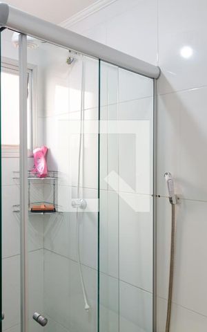 Apartamento para alugar com 40m², 2 quartos e 1 vaga Apartamento para alugar com 40m², 2 quartos e 1 vagaBanheiro Social