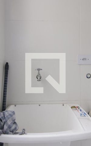 Apartamento à venda com 40m², 2 quartos e sem vagalavanderia