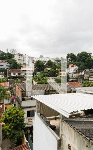 Casa de condomínio à venda com 280m², 4 quartos e 2 vagas Casa de condomínio à venda com 280m², 4 quartos e 2 vagasVista da Varanda da Suíte 1