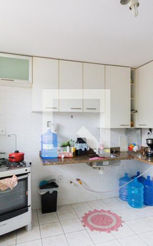 Casa de condomínio à venda com 280m², 4 quartos e 2 vagas Casa de condomínio à venda com 280m², 4 quartos e 2 vagasCozinha