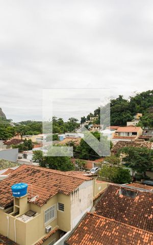 Casa de condomínio à venda com 280m², 4 quartos e 2 vagas Casa de condomínio à venda com 280m², 4 quartos e 2 vagasVista da Varanda da Suíte 2