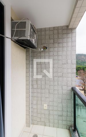 Casa de condomínio à venda com 280m², 4 quartos e 2 vagas Casa de condomínio à venda com 280m², 4 quartos e 2 vagasVaranda da Suíte 2