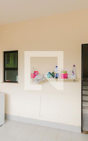 Casa de condomínio à venda com 280m², 4 quartos e 2 vagas Casa de condomínio à venda com 280m², 4 quartos e 2 vagasLavanderia