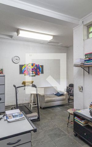 Casa para alugar com 250m², 4 quartos e 3 vagasQuarto de serviço