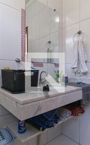 Casa para alugar com 250m², 4 quartos e 3 vagasBanheiro da suíte 2