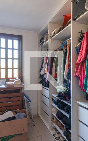 Casa para alugar com 250m², 4 quartos e 3 vagasSuíte 4