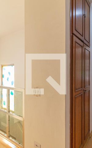 Casa para alugar com 250m², 4 quartos e 3 vagasCorredor