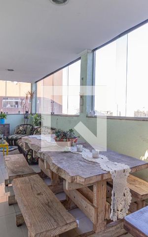 Casa para alugar com 250m², 4 quartos e 3 vagasSacada