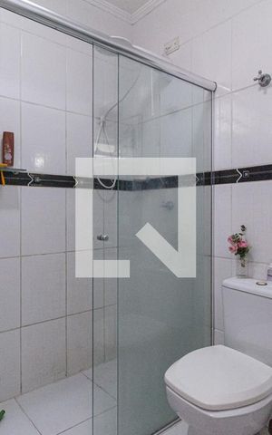 Casa para alugar com 250m², 4 quartos e 3 vagasBanheiro da suíte 4