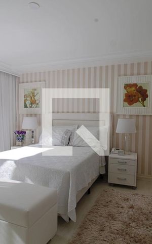 Apartamento à venda com 240m², 3 quartos e 4 vagas Apartamento à venda com 240m², 3 quartos e 4 vagasSuíte 3