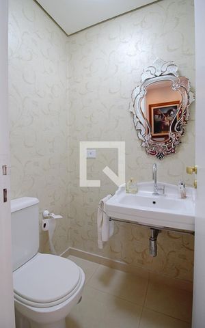 Apartamento à venda com 240m², 3 quartos e 4 vagas Apartamento à venda com 240m², 3 quartos e 4 vagasLavabo
