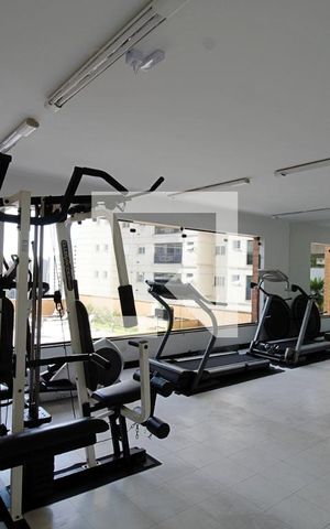 Apartamento à venda com 240m², 3 quartos e 4 vagas Apartamento à venda com 240m², 3 quartos e 4 vagasÁrea comum - Academia