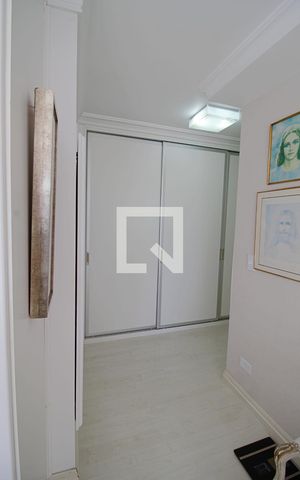 Apartamento à venda com 240m², 3 quartos e 4 vagas Apartamento à venda com 240m², 3 quartos e 4 vagasSuíte 3