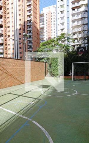 Apartamento à venda com 240m², 3 quartos e 4 vagas Apartamento à venda com 240m², 3 quartos e 4 vagasQuadra Esportiva