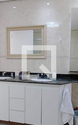 Apartamento à venda com 240m², 3 quartos e 4 vagas Apartamento à venda com 240m², 3 quartos e 4 vagasBanheiro da Suíte 3