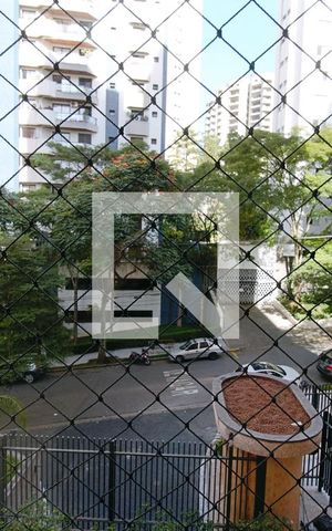 Apartamento à venda com 240m², 3 quartos e 4 vagas Apartamento à venda com 240m², 3 quartos e 4 vagasVista da Suíte 2