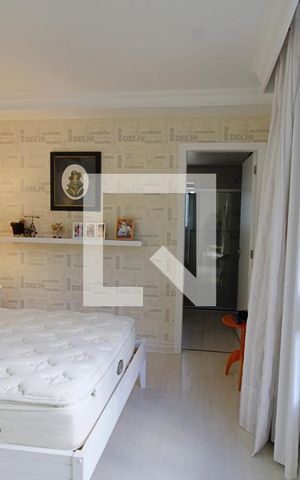 Apartamento à venda com 240m², 3 quartos e 4 vagas Apartamento à venda com 240m², 3 quartos e 4 vagasSuíte 2