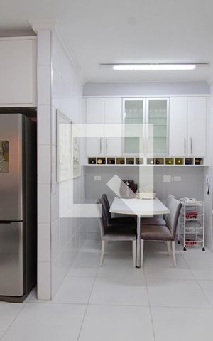Apartamento à venda com 240m², 3 quartos e 4 vagas Apartamento à venda com 240m², 3 quartos e 4 vagasCozinha