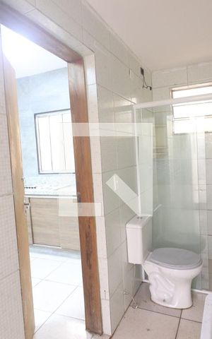 Casa de condomínio para alugar com 73m², 1 quarto e sem vagaBanheiro 