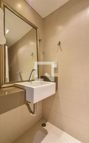 Casa à venda com 220m², 4 quartos e sem vagaBanheiro 03