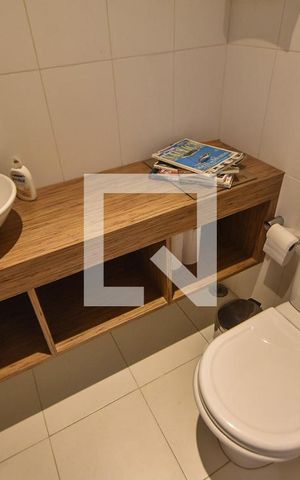 Casa à venda com 220m², 4 quartos e sem vagaBanheiro Suíte 02
