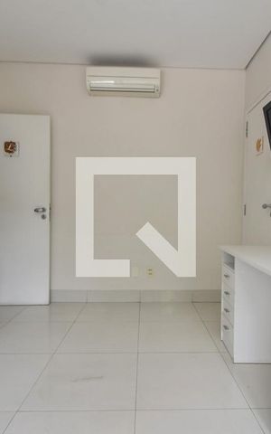 Casa à venda com 220m², 4 quartos e sem vagaSuíte 01