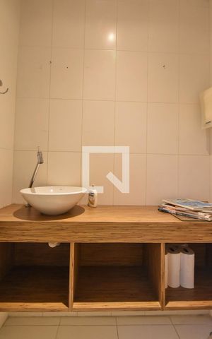 Casa à venda com 220m², 4 quartos e sem vagaBanheiro Suíte 02