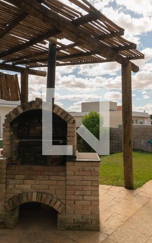 Casa de condomínio para alugar com 234m², 3 quartos e 2 vagas Casa de condomínio para alugar com 234m², 3 quartos e 2 vagasChurrasqueira