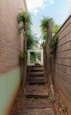 Casa de condomínio para alugar com 234m², 3 quartos e 2 vagas Casa de condomínio para alugar com 234m², 3 quartos e 2 vagasJardim