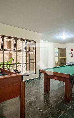 Apartamento para alugar com 110m², 3 quartos e 1 vaga Apartamento para alugar com 110m², 3 quartos e 1 vagaÁrea comum - salão de jogos