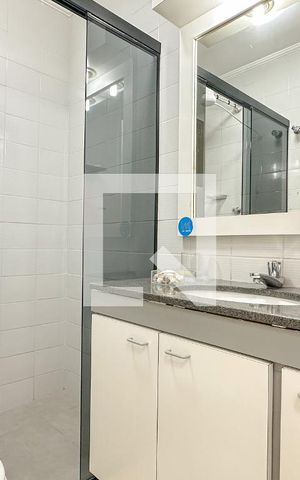 Apartamento para alugar com 110m², 3 quartos e 1 vaga Apartamento para alugar com 110m², 3 quartos e 1 vagaBanheiro 2