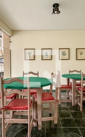 Apartamento para alugar com 110m², 3 quartos e 1 vaga Apartamento para alugar com 110m², 3 quartos e 1 vagaÁrea comum - carteado