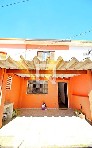 Casa de condomínio à venda com 170m², 2 quartos e 1 vagaFachada